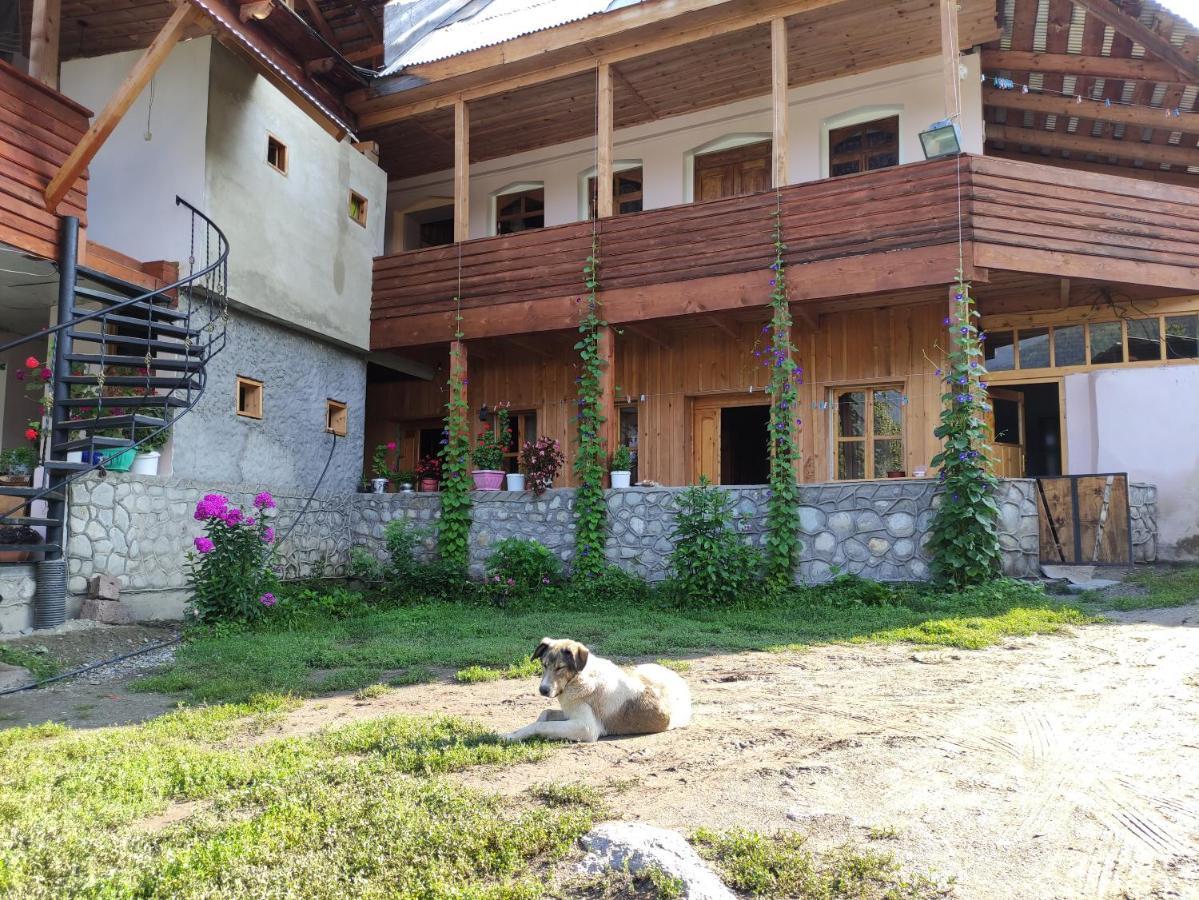 Ecohouse Svaneti Местия Екстериор снимка