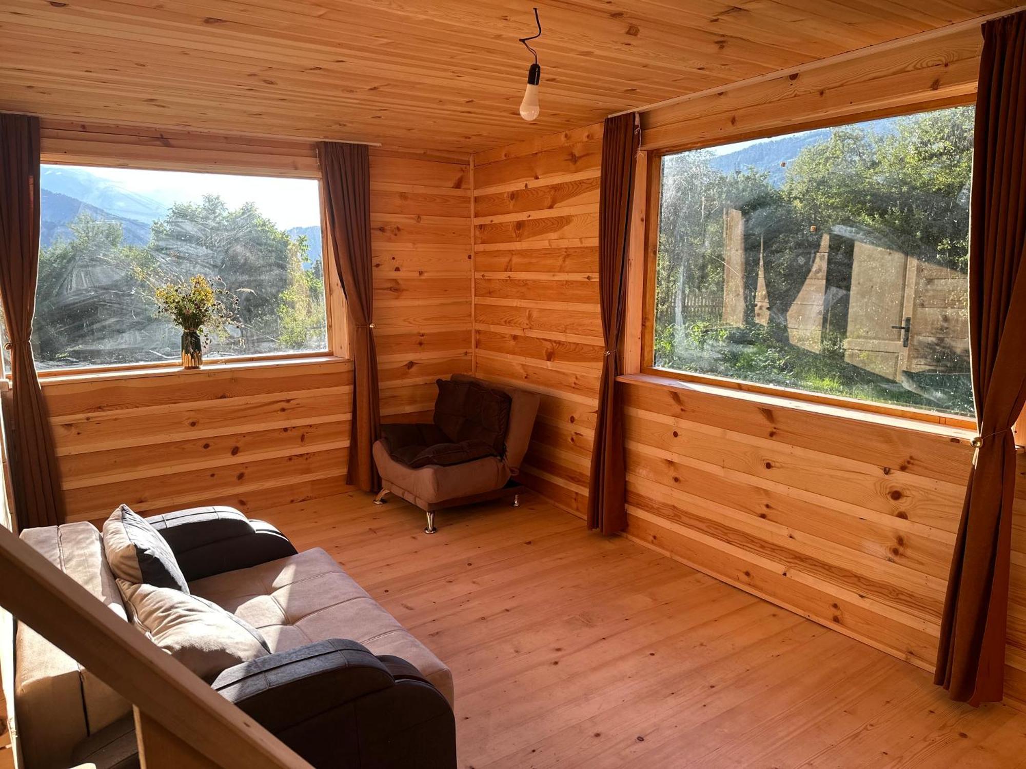 Ecohouse Svaneti Местия Екстериор снимка