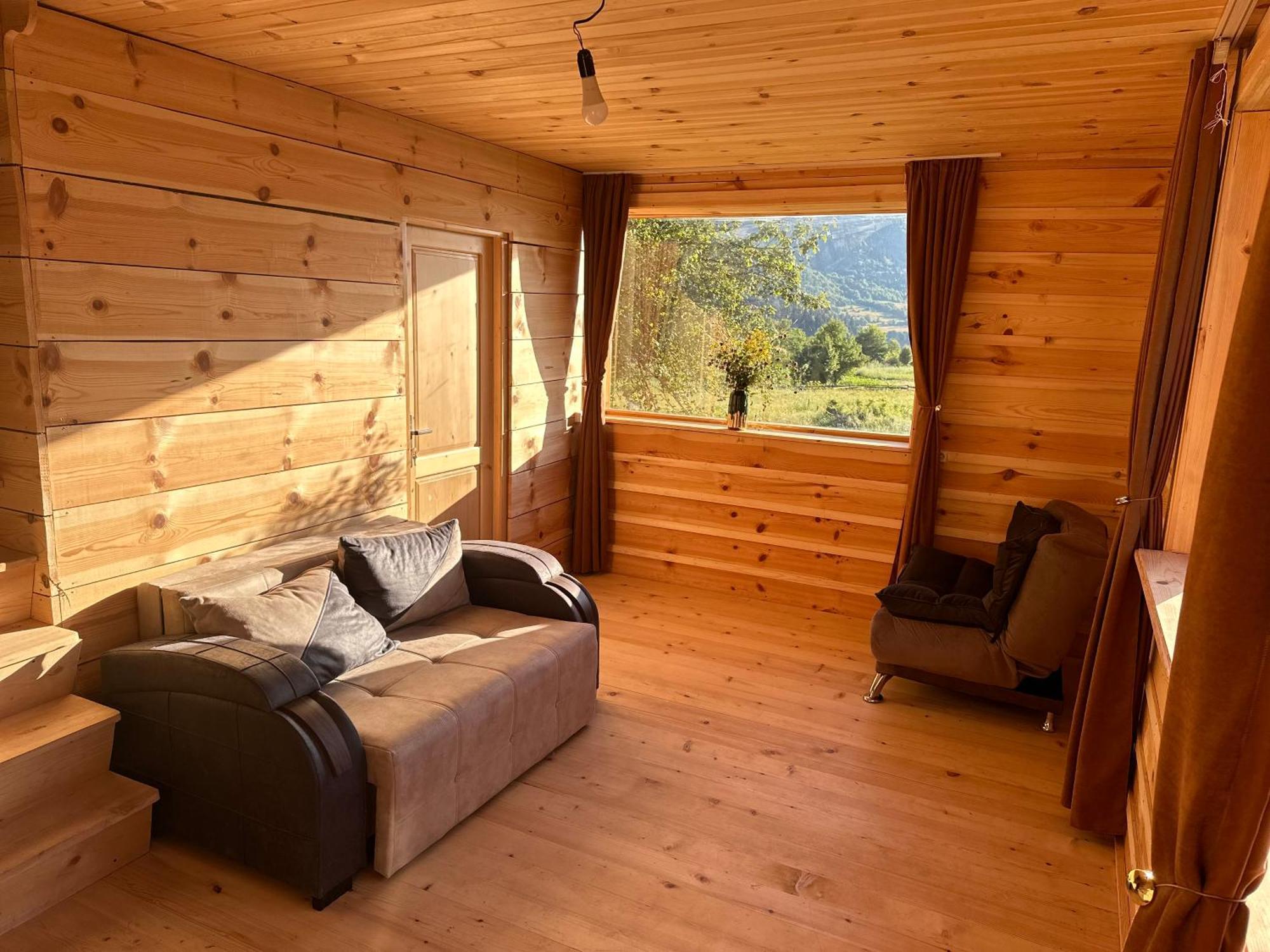 Ecohouse Svaneti Местия Екстериор снимка